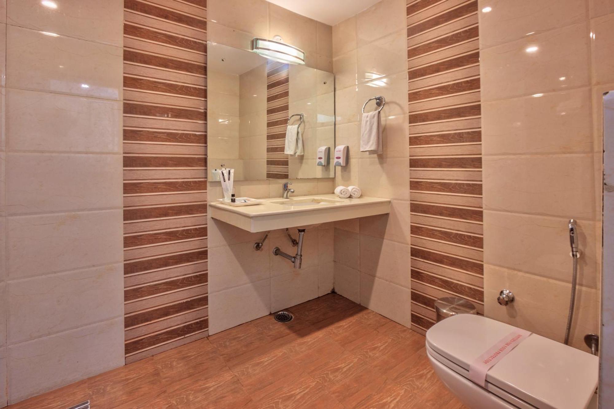Hotel The Katoch Grand 3*